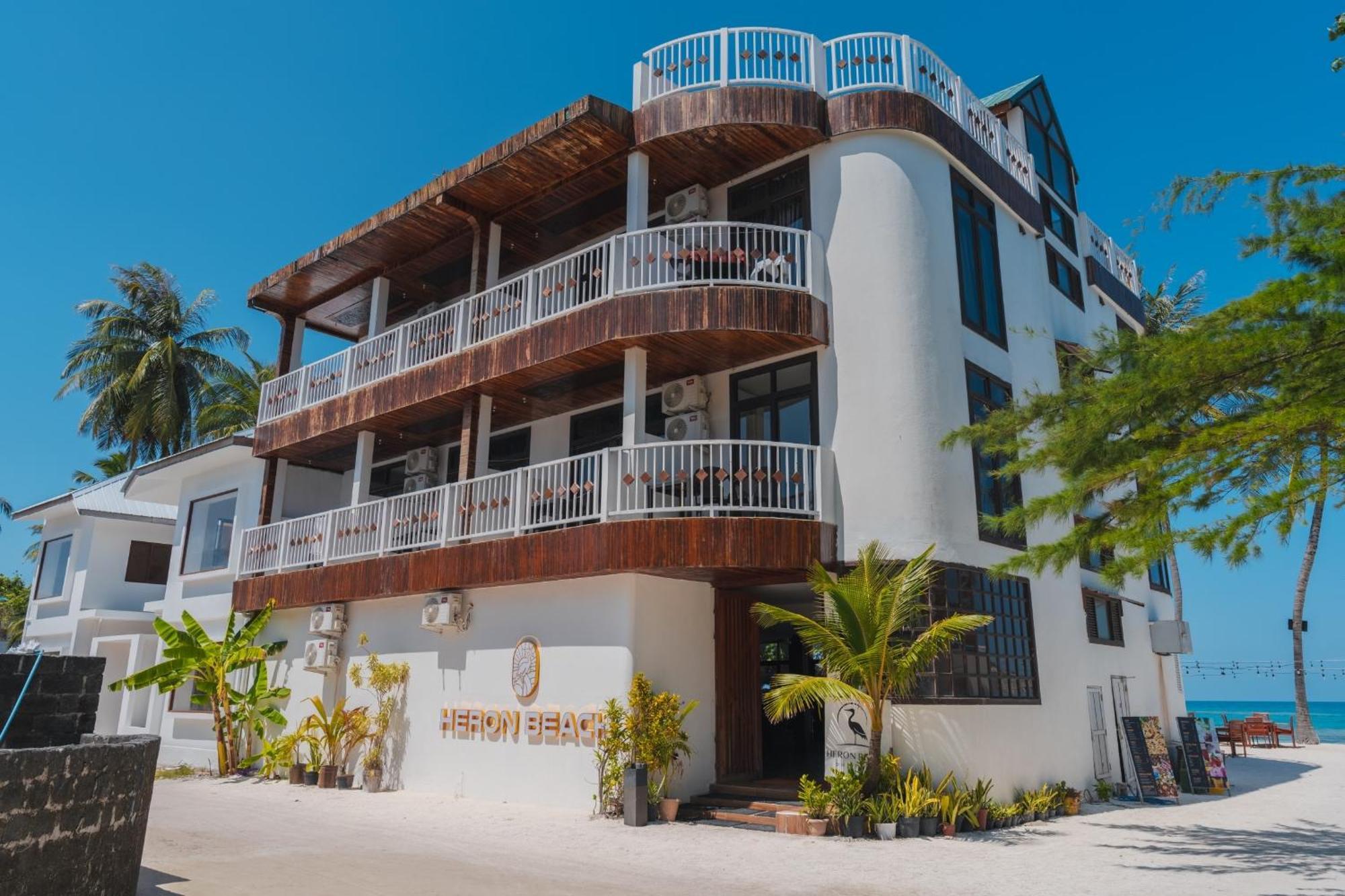 Heron - The Maldivian Getaway In Dhiffushi,maldives Гостевой дом