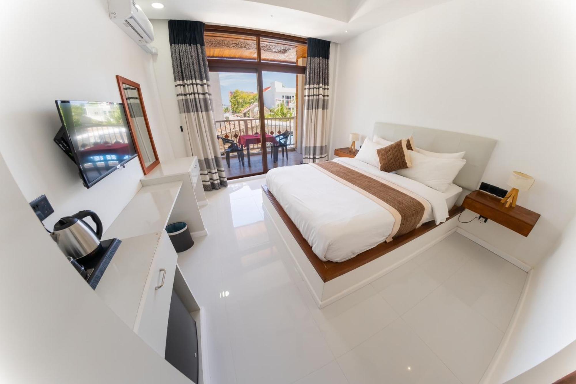 Heron - The Maldivian Getaway In Dhiffushi,maldives Guest house Dhiffushi